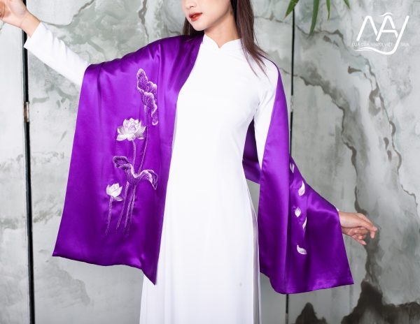 silk scarf hand embroidered lotus purple Hue 1
