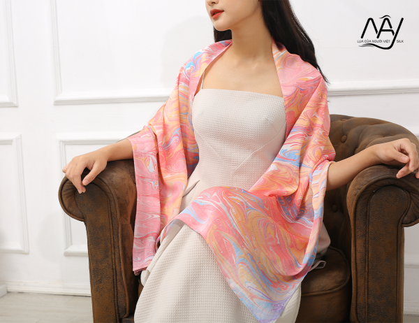 High-end silk scarf hand-painted watermark the color of desire
